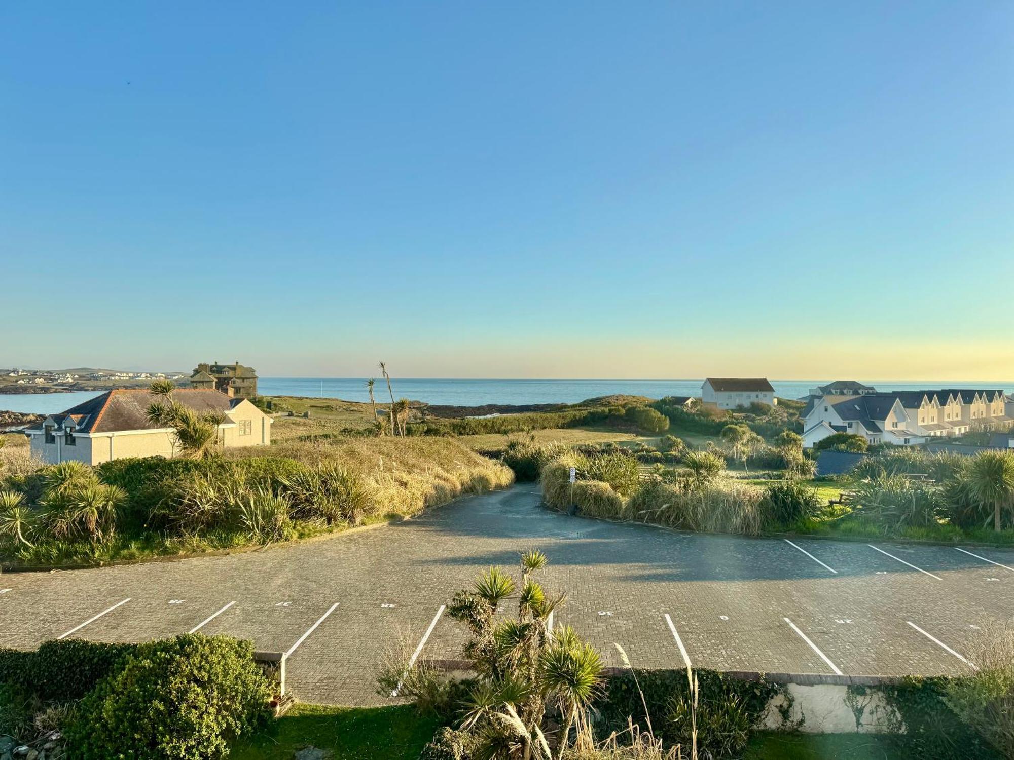 Lagoon View - Sea View- Pet Friendly - 2 Bed Apt - En-Suite Trearddur Zewnętrze zdjęcie
